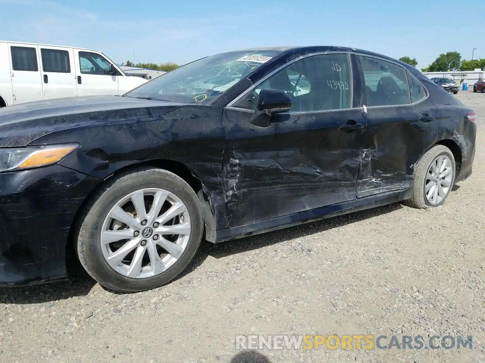 9 Photograph of a damaged car 4T1B11HK2KU266127 TOYOTA CAMRY 2019