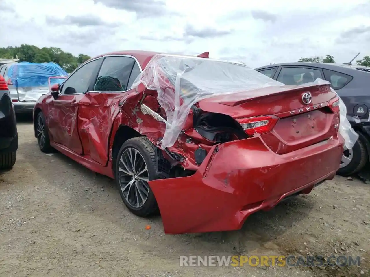 3 Photograph of a damaged car 4T1B11HK2KU267312 TOYOTA CAMRY 2019