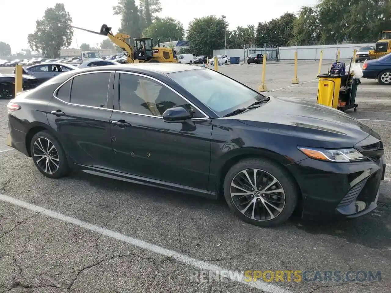 4 Photograph of a damaged car 4T1B11HK2KU271473 TOYOTA CAMRY 2019