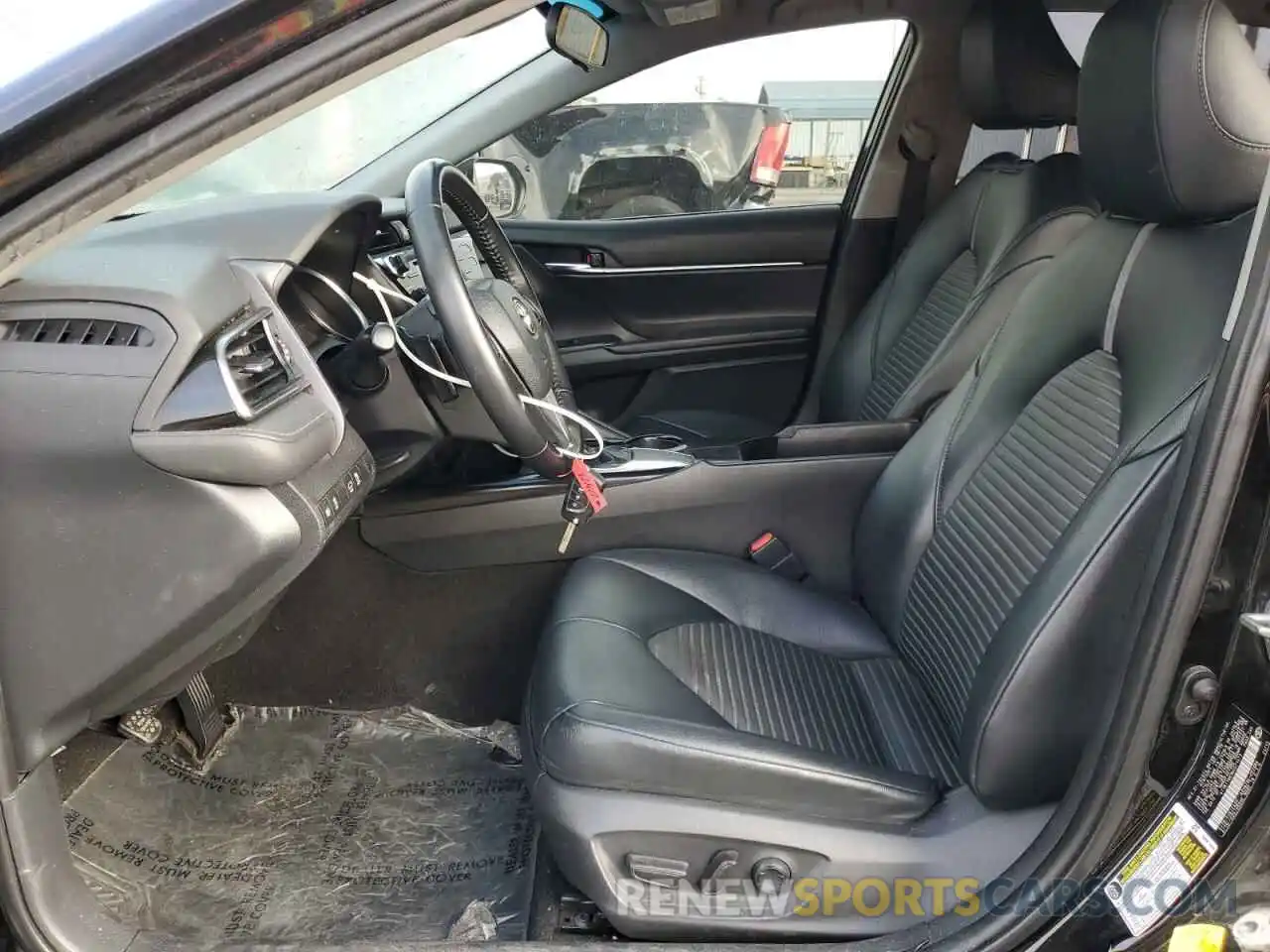 7 Фотография поврежденного автомобиля 4T1B11HK2KU271473 TOYOTA CAMRY 2019