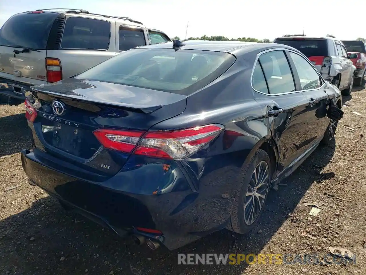 4 Photograph of a damaged car 4T1B11HK2KU271781 TOYOTA CAMRY 2019