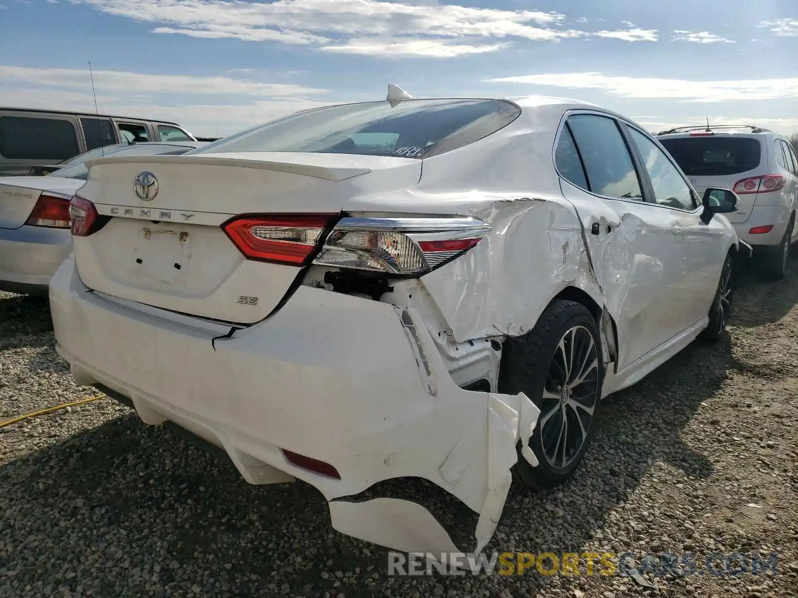 3 Photograph of a damaged car 4T1B11HK2KU275197 TOYOTA CAMRY 2019