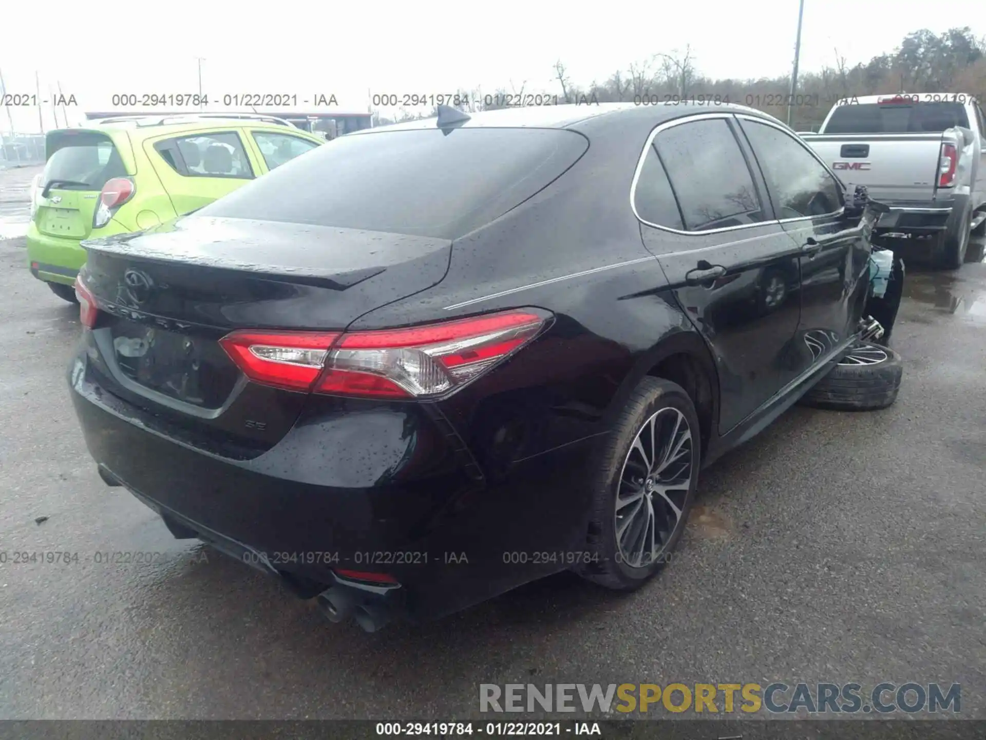 4 Photograph of a damaged car 4T1B11HK2KU276074 TOYOTA CAMRY 2019