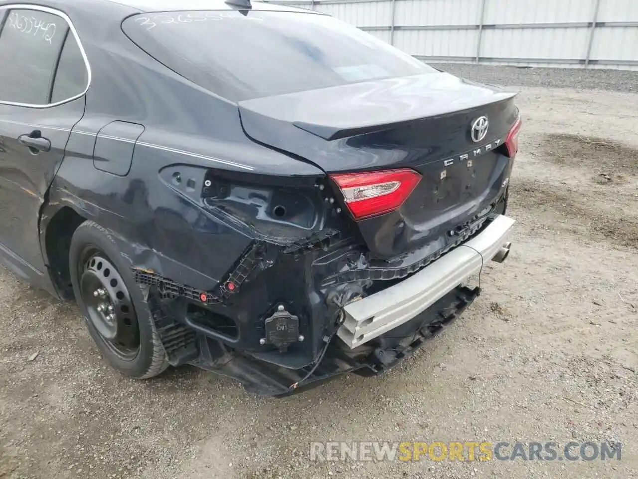 9 Photograph of a damaged car 4T1B11HK2KU280366 TOYOTA CAMRY 2019