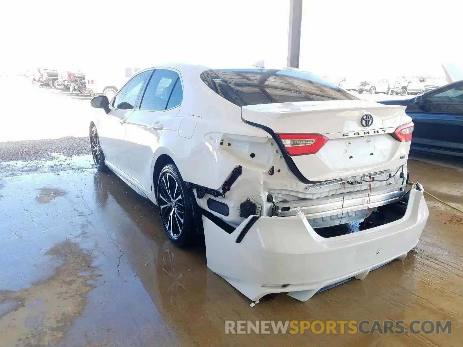 3 Photograph of a damaged car 4T1B11HK2KU281758 TOYOTA CAMRY 2019