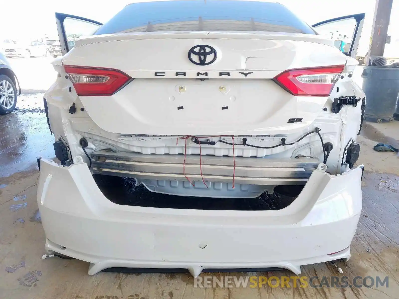 9 Photograph of a damaged car 4T1B11HK2KU281758 TOYOTA CAMRY 2019