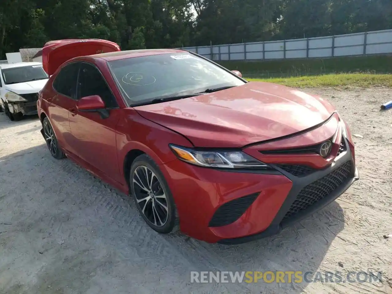 1 Photograph of a damaged car 4T1B11HK2KU283039 TOYOTA CAMRY 2019