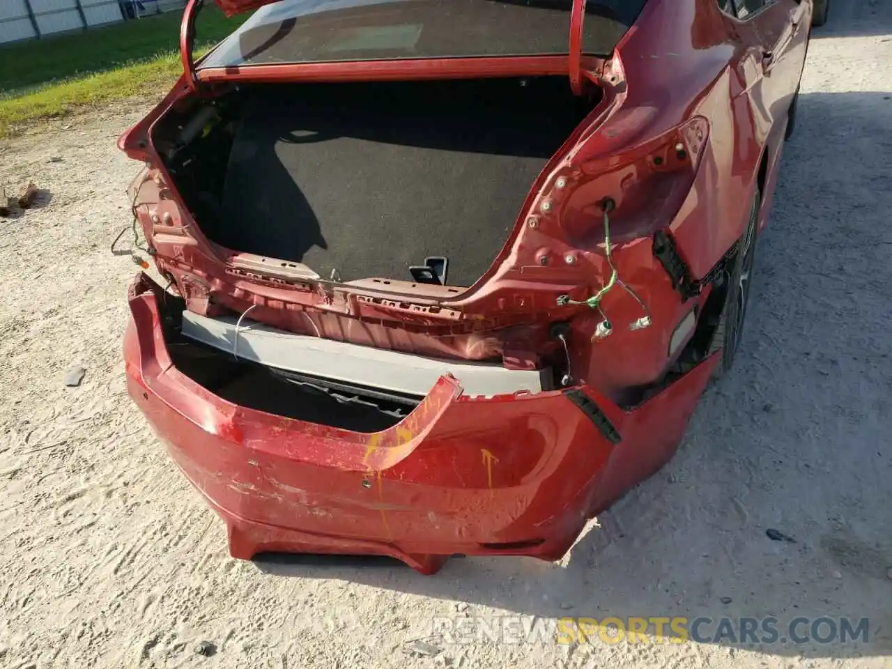 9 Photograph of a damaged car 4T1B11HK2KU283039 TOYOTA CAMRY 2019