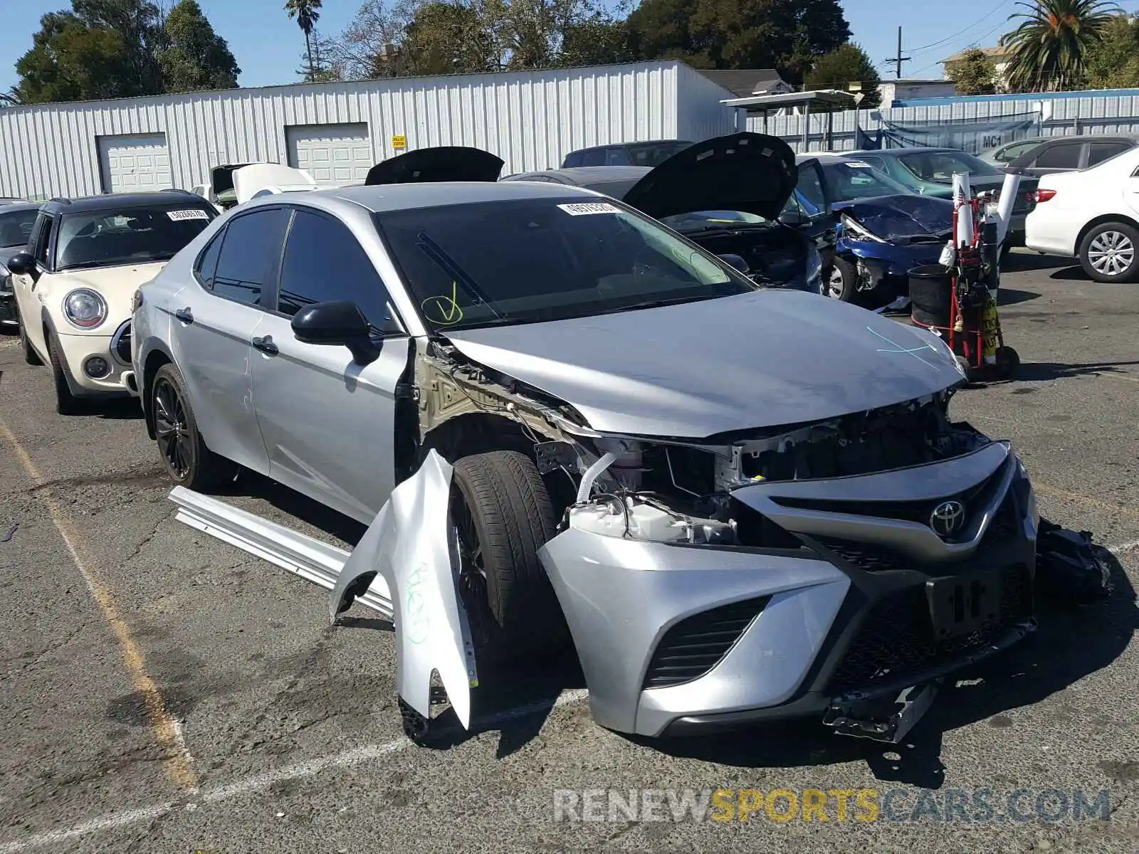 1 Photograph of a damaged car 4T1B11HK2KU284255 TOYOTA CAMRY 2019