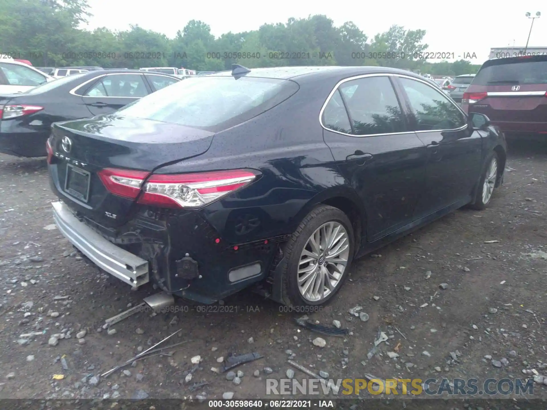 4 Photograph of a damaged car 4T1B11HK2KU285910 TOYOTA CAMRY 2019