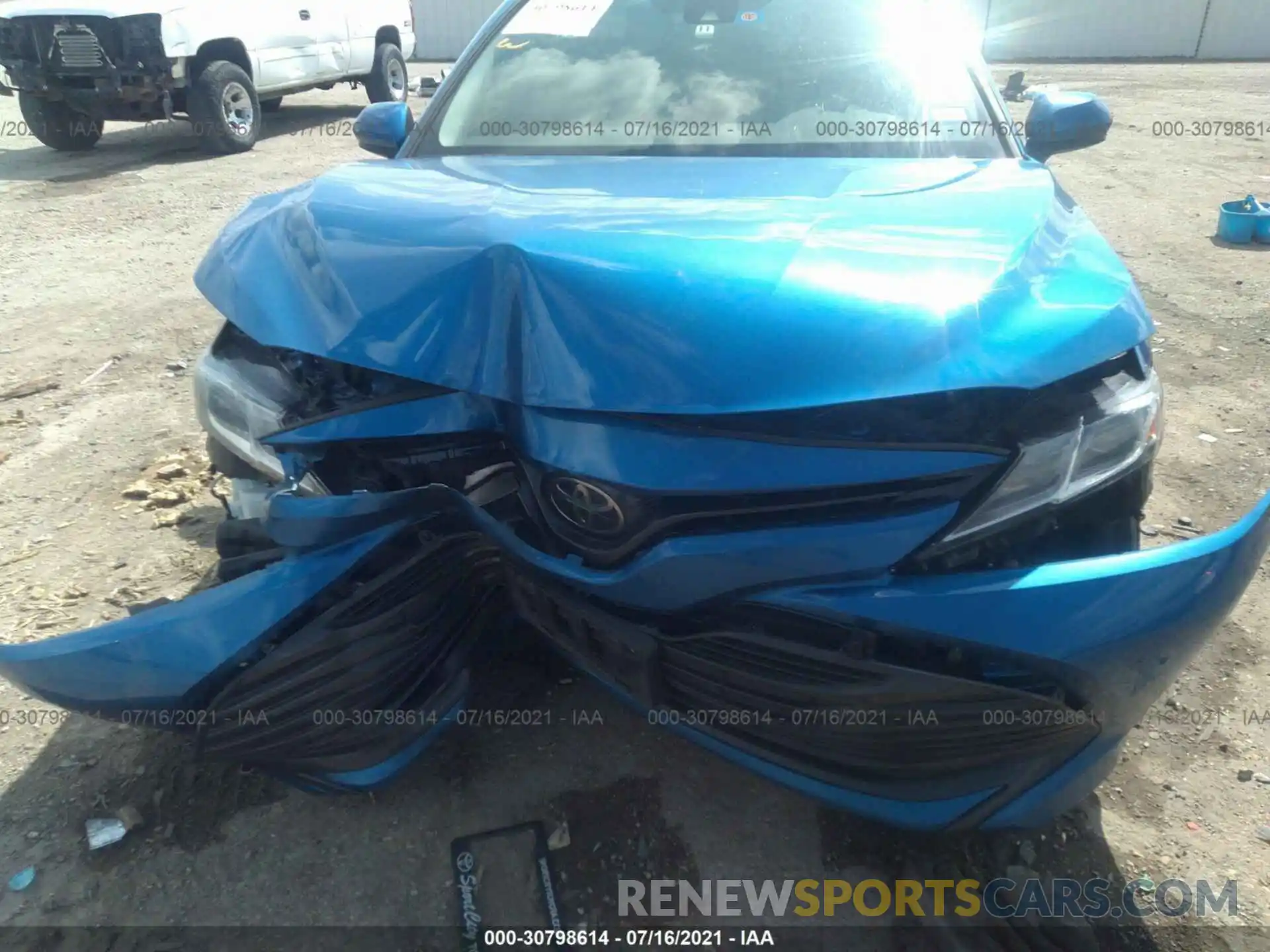 6 Photograph of a damaged car 4T1B11HK2KU286491 TOYOTA CAMRY 2019