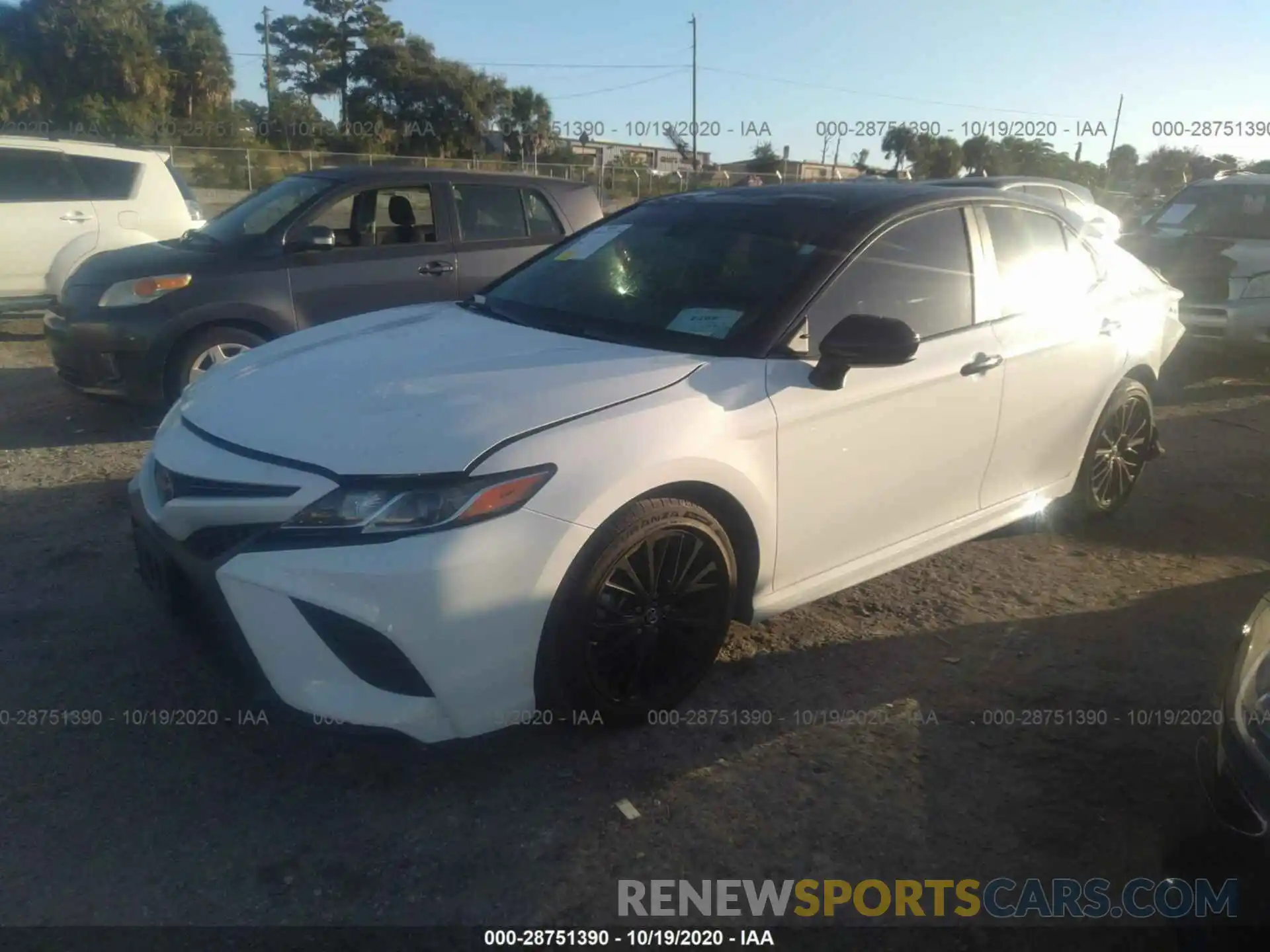 2 Photograph of a damaged car 4T1B11HK2KU287298 TOYOTA CAMRY 2019