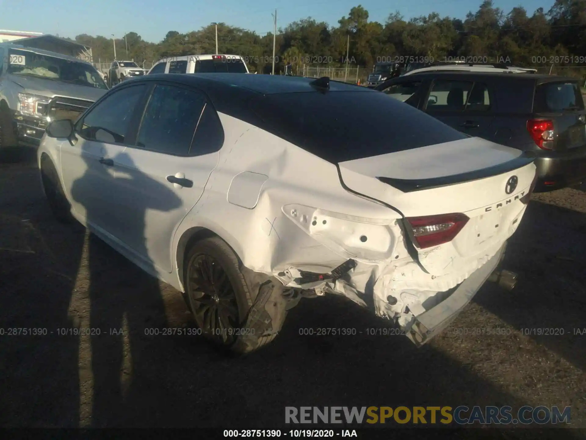 3 Photograph of a damaged car 4T1B11HK2KU287298 TOYOTA CAMRY 2019