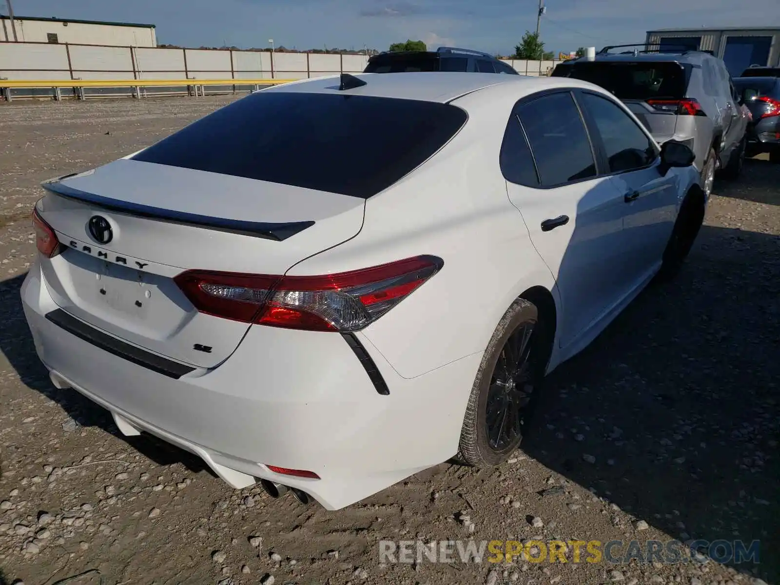 4 Фотография поврежденного автомобиля 4T1B11HK2KU289309 TOYOTA CAMRY 2019