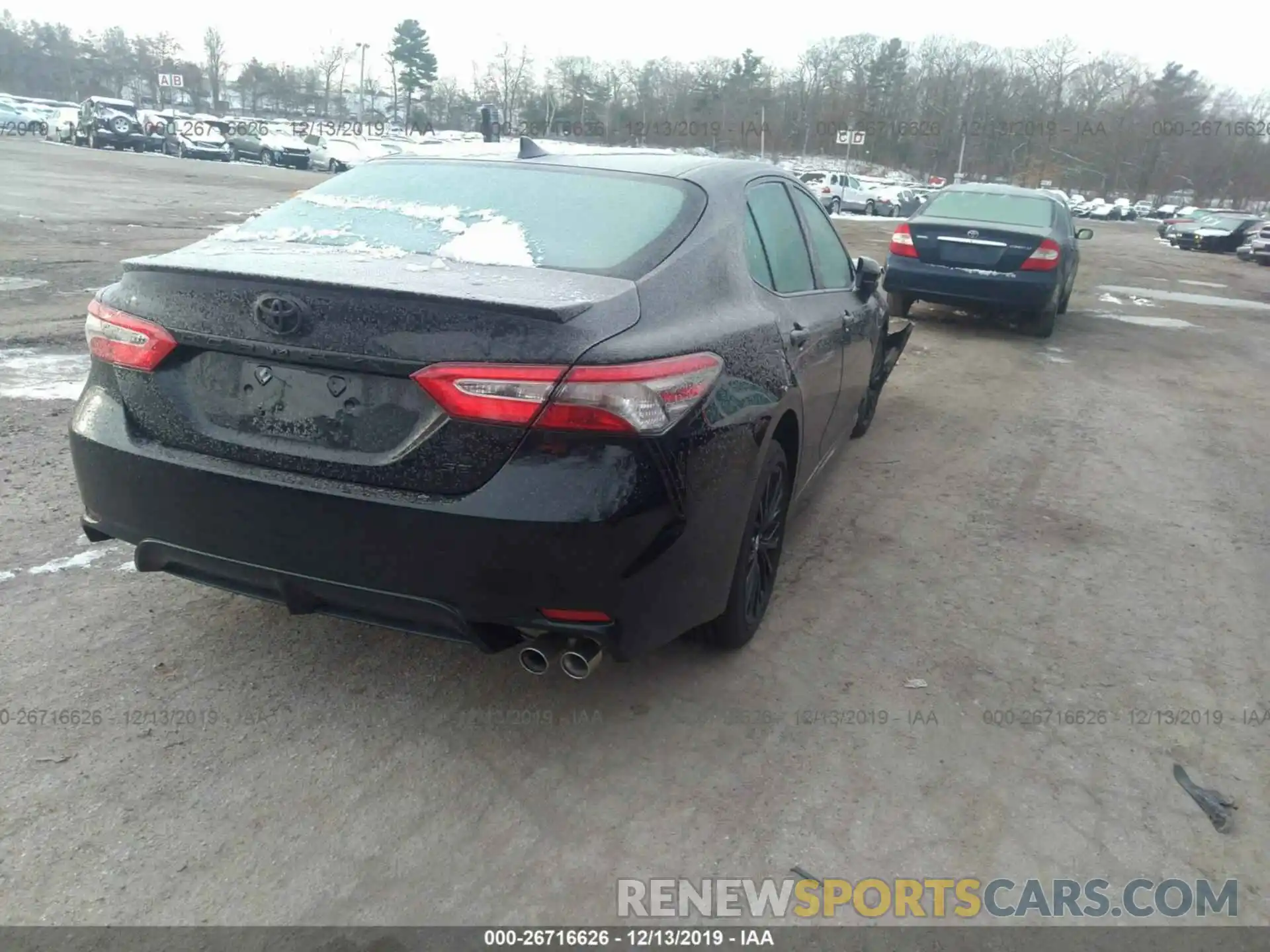 4 Photograph of a damaged car 4T1B11HK2KU290010 TOYOTA CAMRY 2019