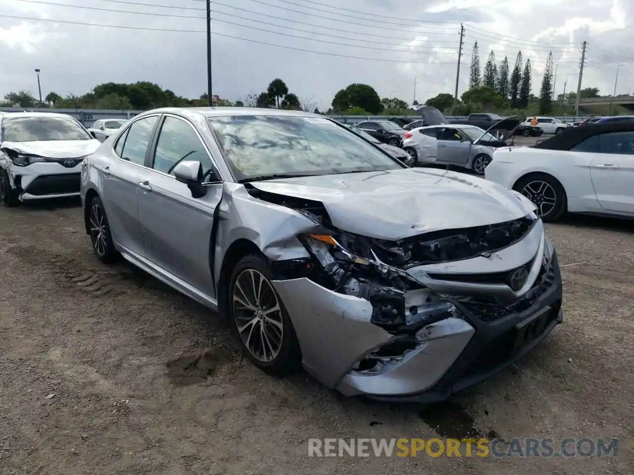 1 Photograph of a damaged car 4T1B11HK2KU295854 TOYOTA CAMRY 2019