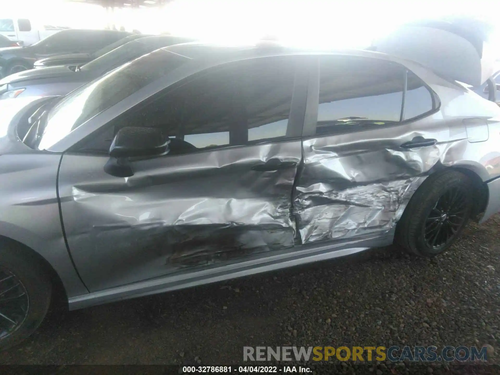 6 Photograph of a damaged car 4T1B11HK2KU298267 TOYOTA CAMRY 2019