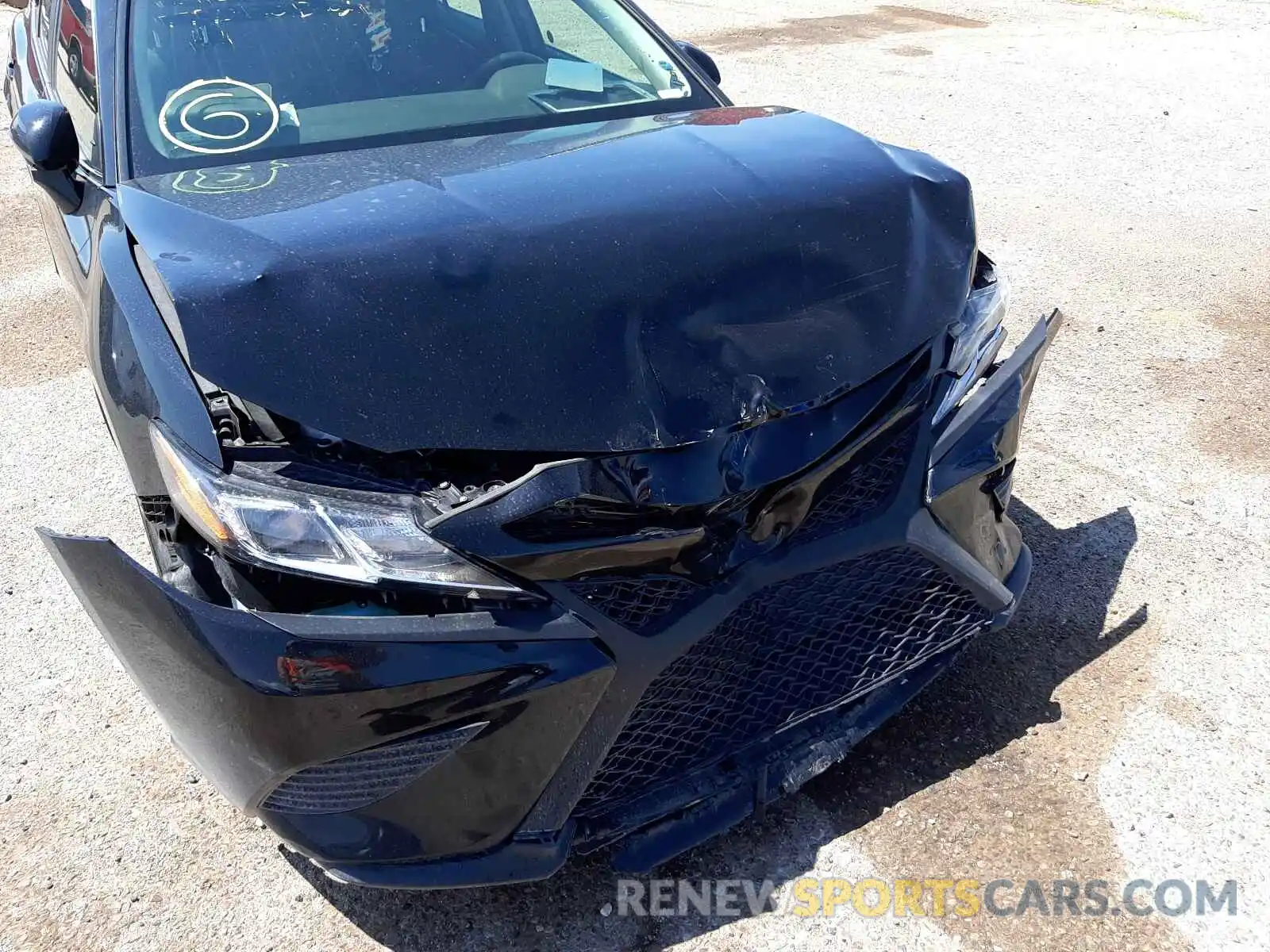 9 Photograph of a damaged car 4T1B11HK2KU298429 TOYOTA CAMRY 2019