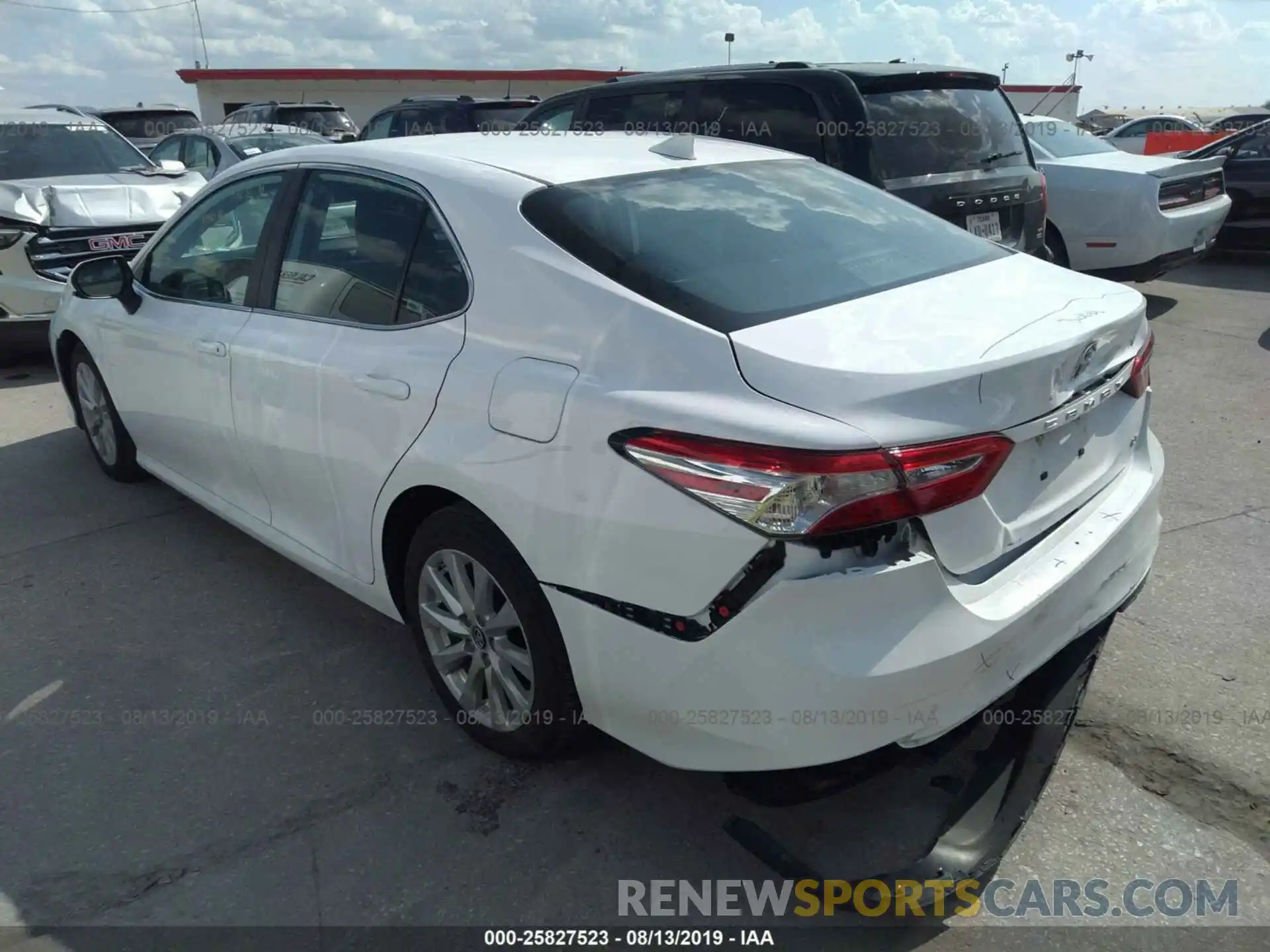 3 Photograph of a damaged car 4T1B11HK2KU680234 TOYOTA CAMRY 2019