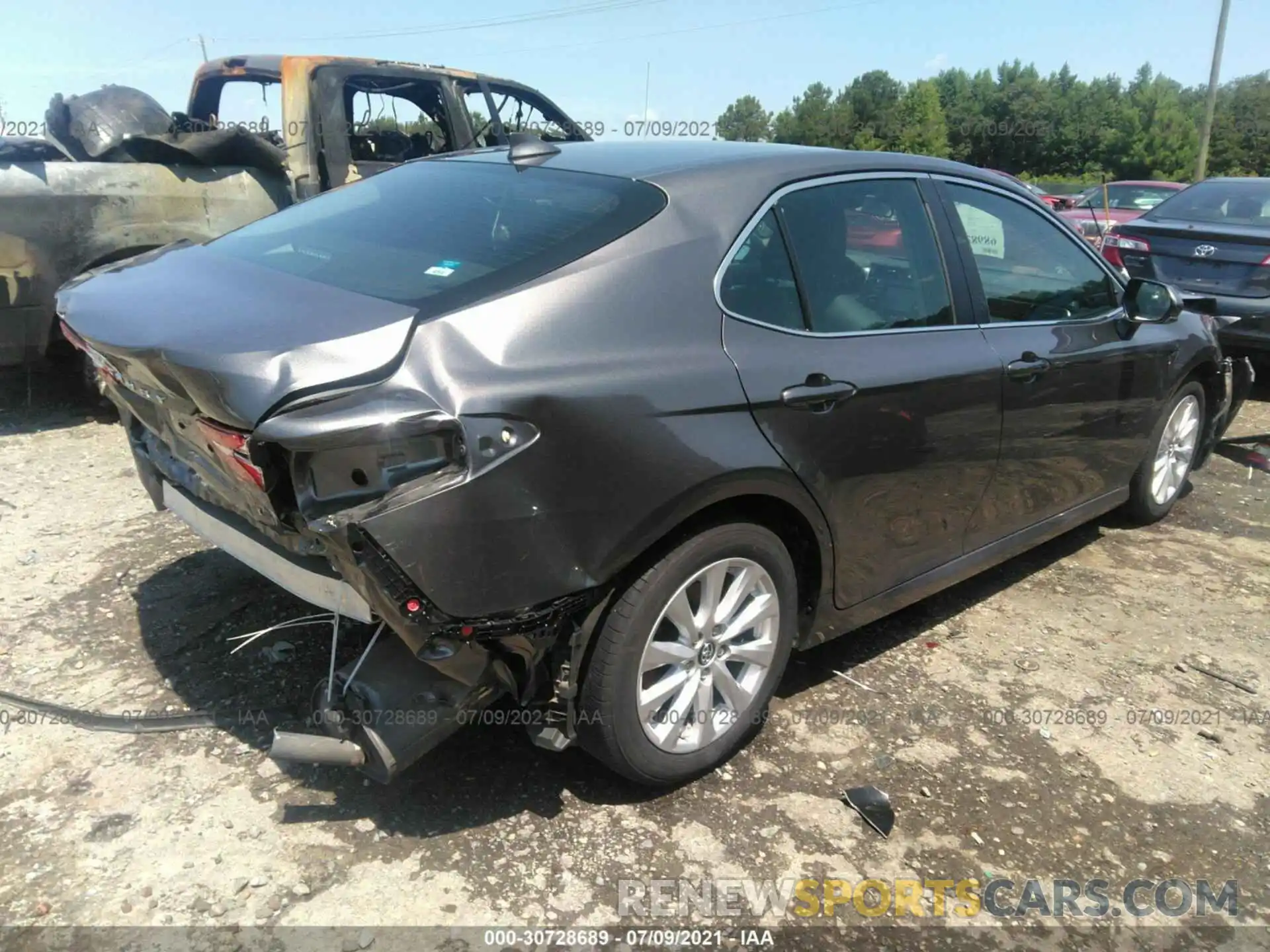 4 Фотография поврежденного автомобиля 4T1B11HK2KU680993 TOYOTA CAMRY 2019