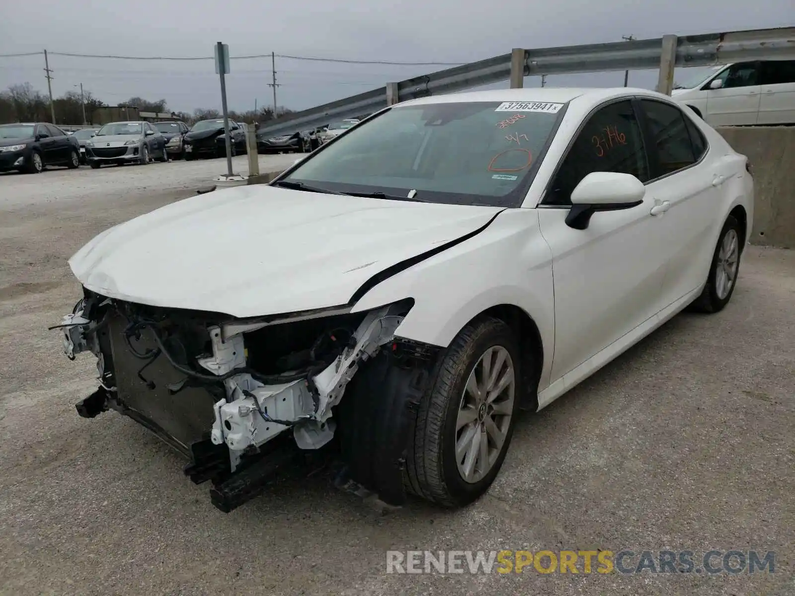 2 Photograph of a damaged car 4T1B11HK2KU682808 TOYOTA CAMRY 2019