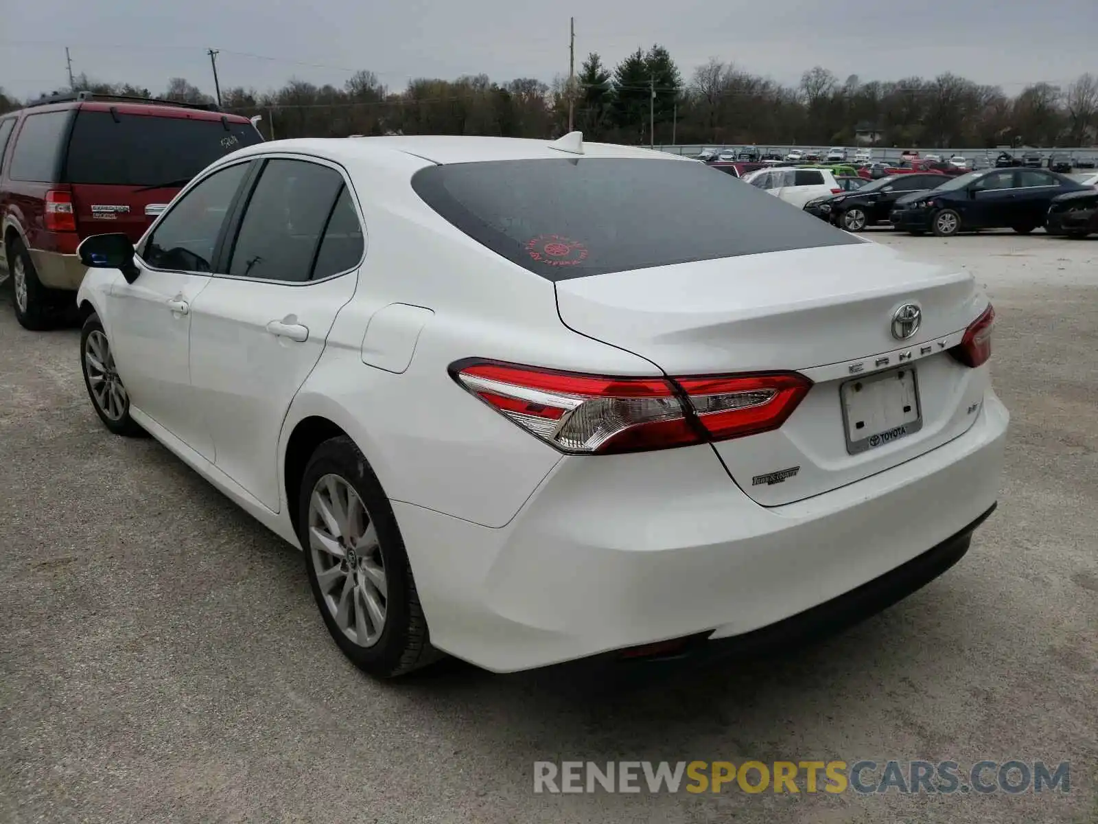 3 Photograph of a damaged car 4T1B11HK2KU682808 TOYOTA CAMRY 2019