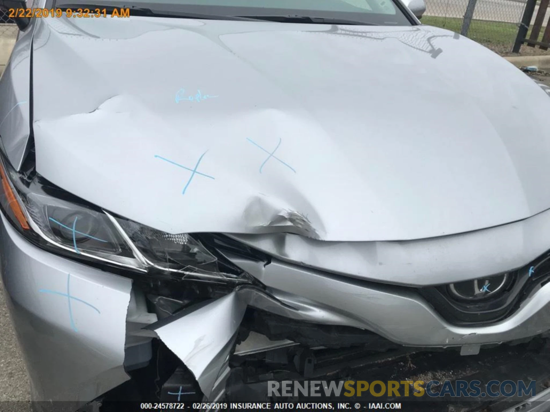 12 Photograph of a damaged car 4T1B11HK2KU682940 TOYOTA CAMRY 2019