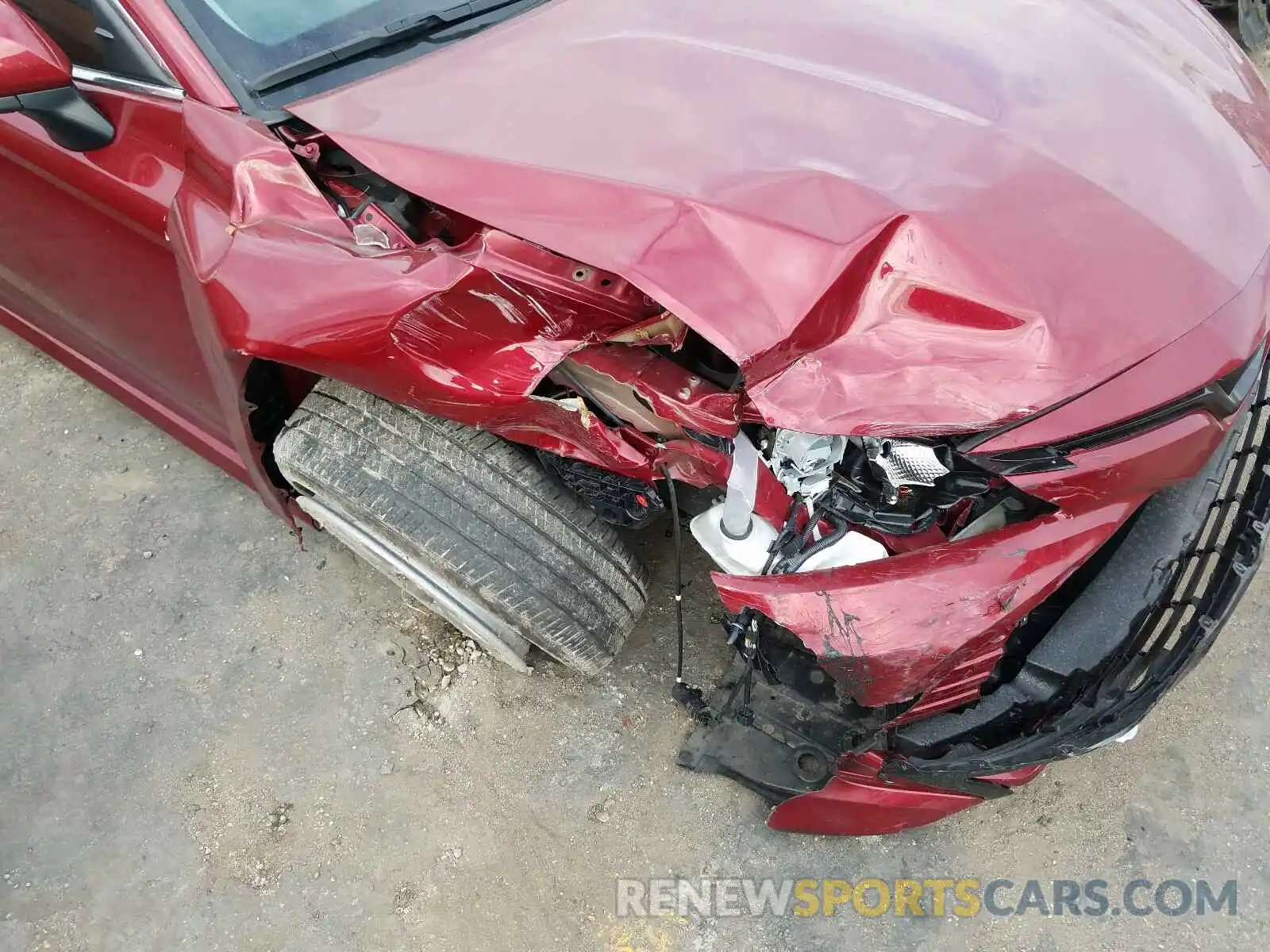 9 Photograph of a damaged car 4T1B11HK2KU683196 TOYOTA CAMRY 2019