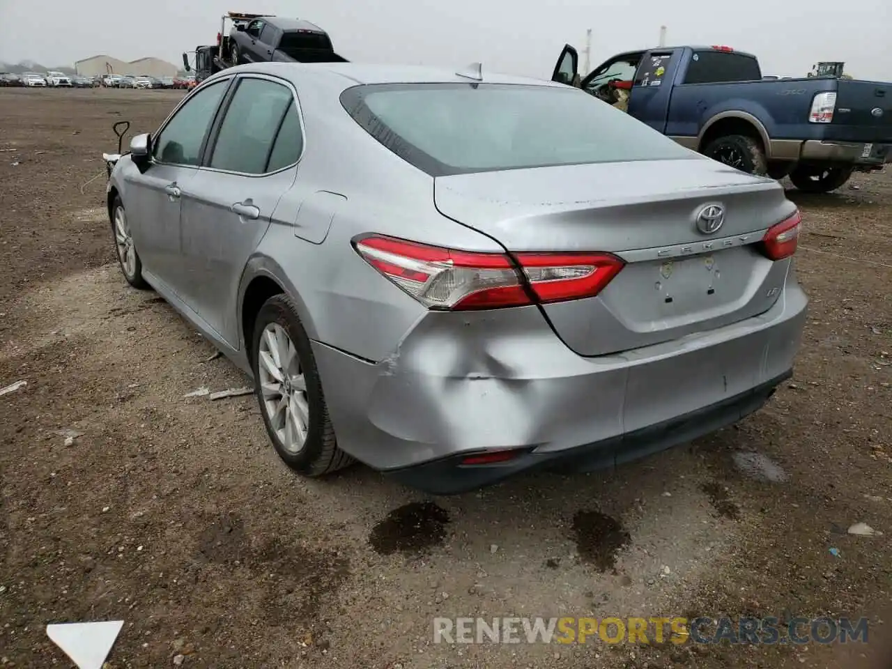 3 Photograph of a damaged car 4T1B11HK2KU684381 TOYOTA CAMRY 2019