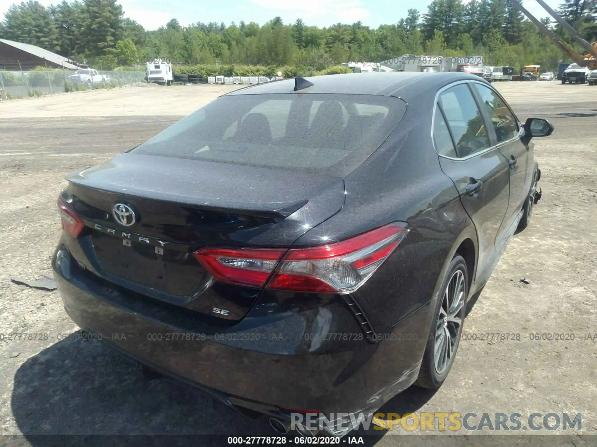 4 Photograph of a damaged car 4T1B11HK2KU685904 TOYOTA CAMRY 2019