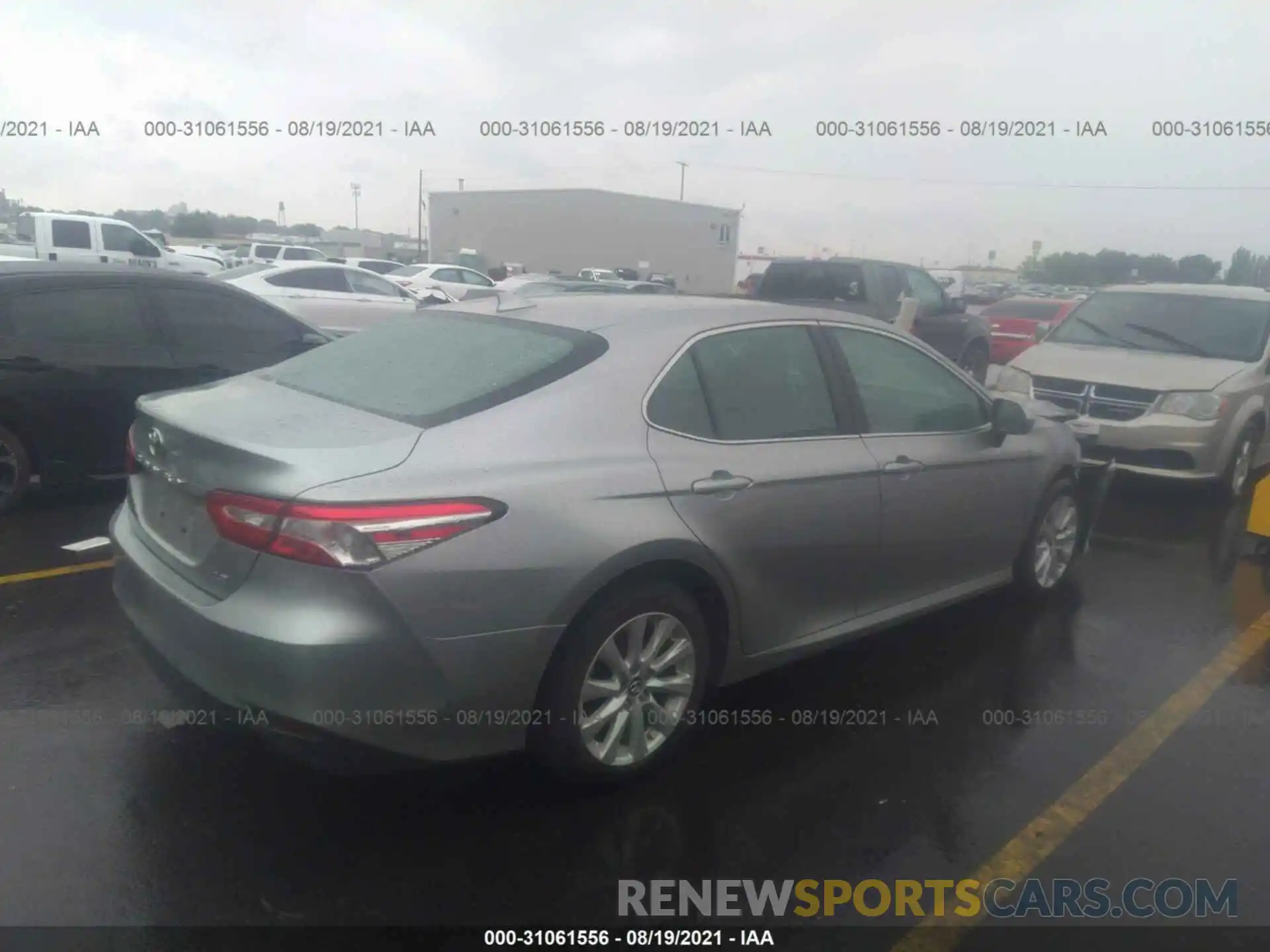 4 Photograph of a damaged car 4T1B11HK2KU686616 TOYOTA CAMRY 2019