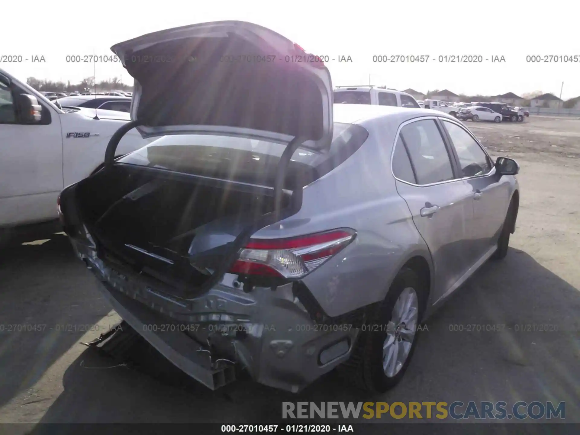 4 Photograph of a damaged car 4T1B11HK2KU686972 TOYOTA CAMRY 2019