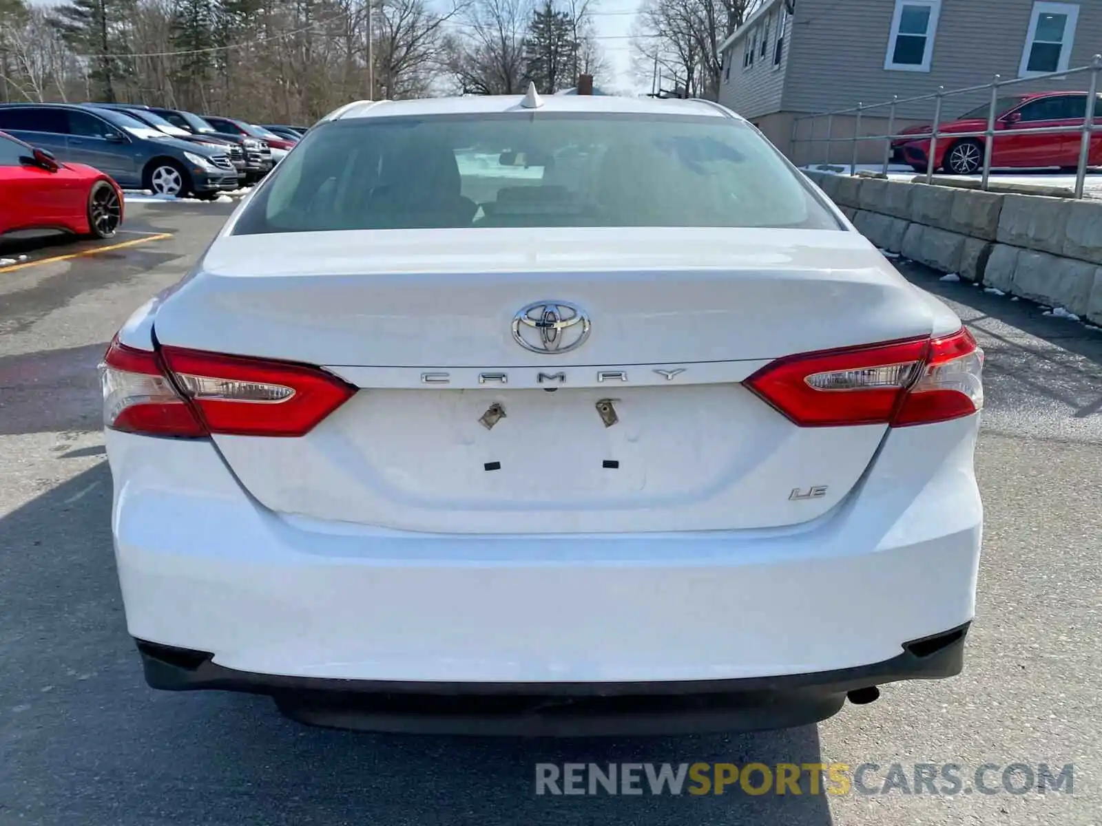 9 Photograph of a damaged car 4T1B11HK2KU687149 TOYOTA CAMRY 2019