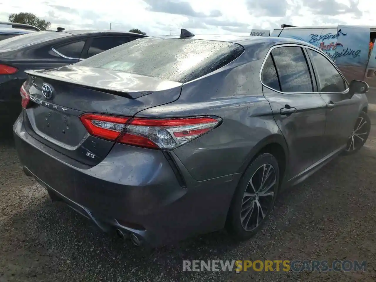 4 Photograph of a damaged car 4T1B11HK2KU687913 TOYOTA CAMRY 2019