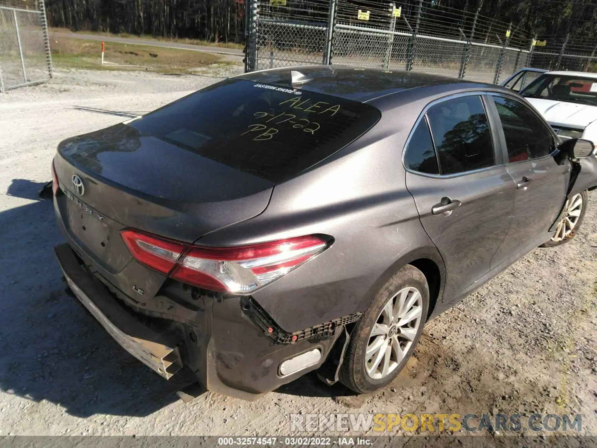 4 Photograph of a damaged car 4T1B11HK2KU689080 TOYOTA CAMRY 2019