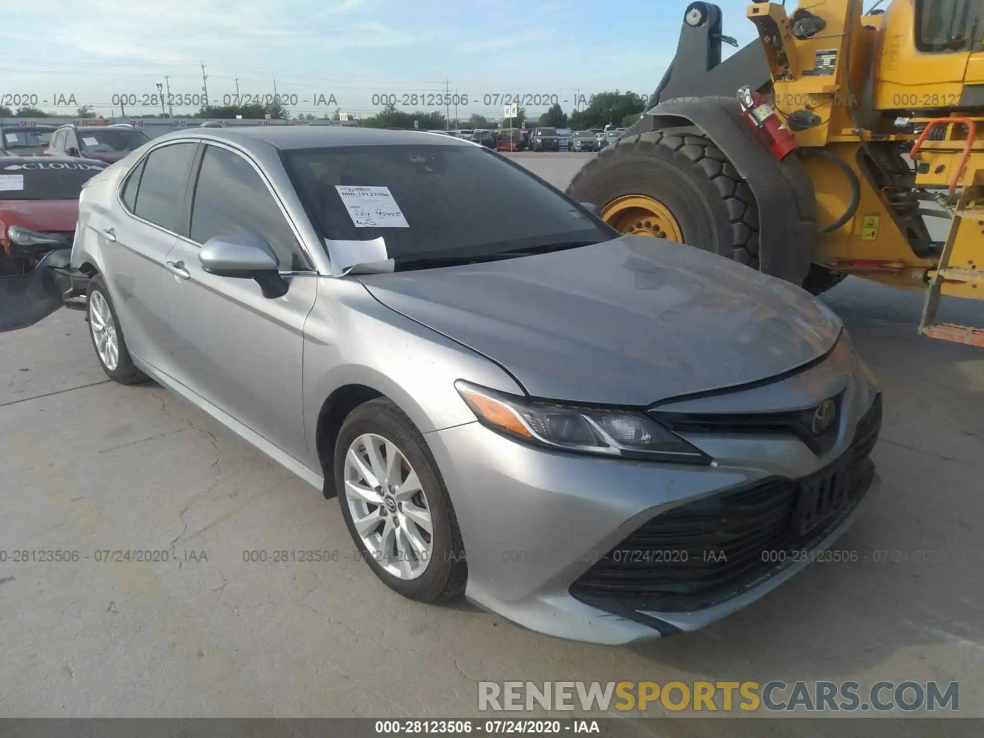 1 Photograph of a damaged car 4T1B11HK2KU690004 TOYOTA CAMRY 2019