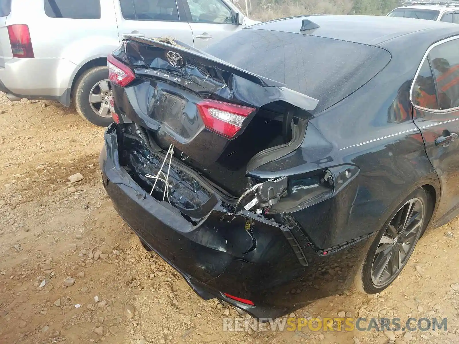 9 Photograph of a damaged car 4T1B11HK2KU690214 TOYOTA CAMRY 2019