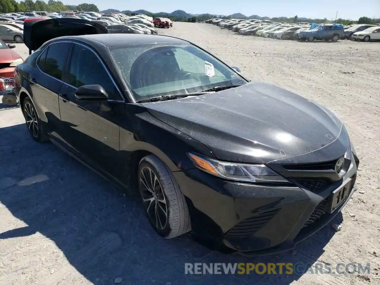 1 Photograph of a damaged car 4T1B11HK2KU690438 TOYOTA CAMRY 2019