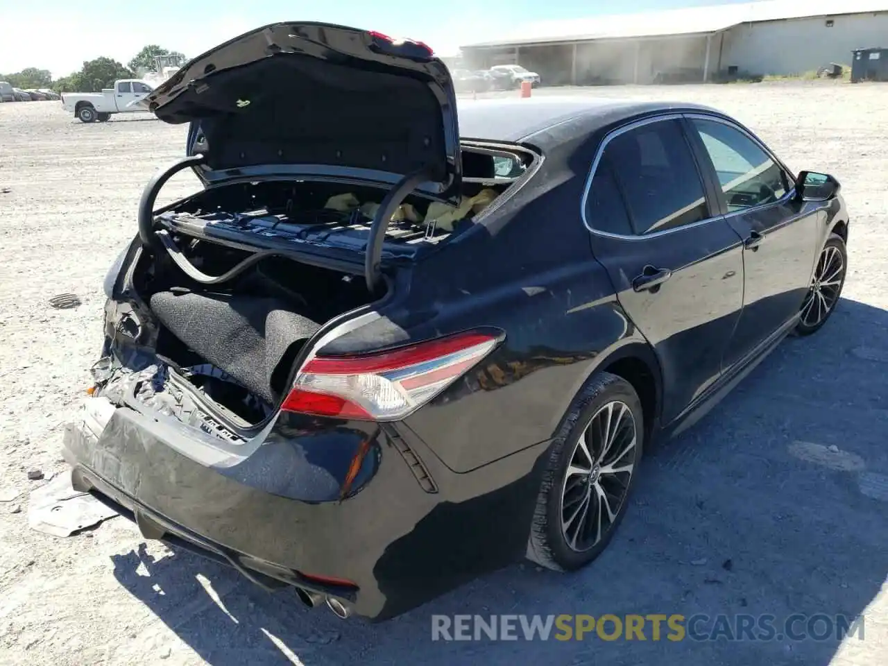 4 Photograph of a damaged car 4T1B11HK2KU690438 TOYOTA CAMRY 2019