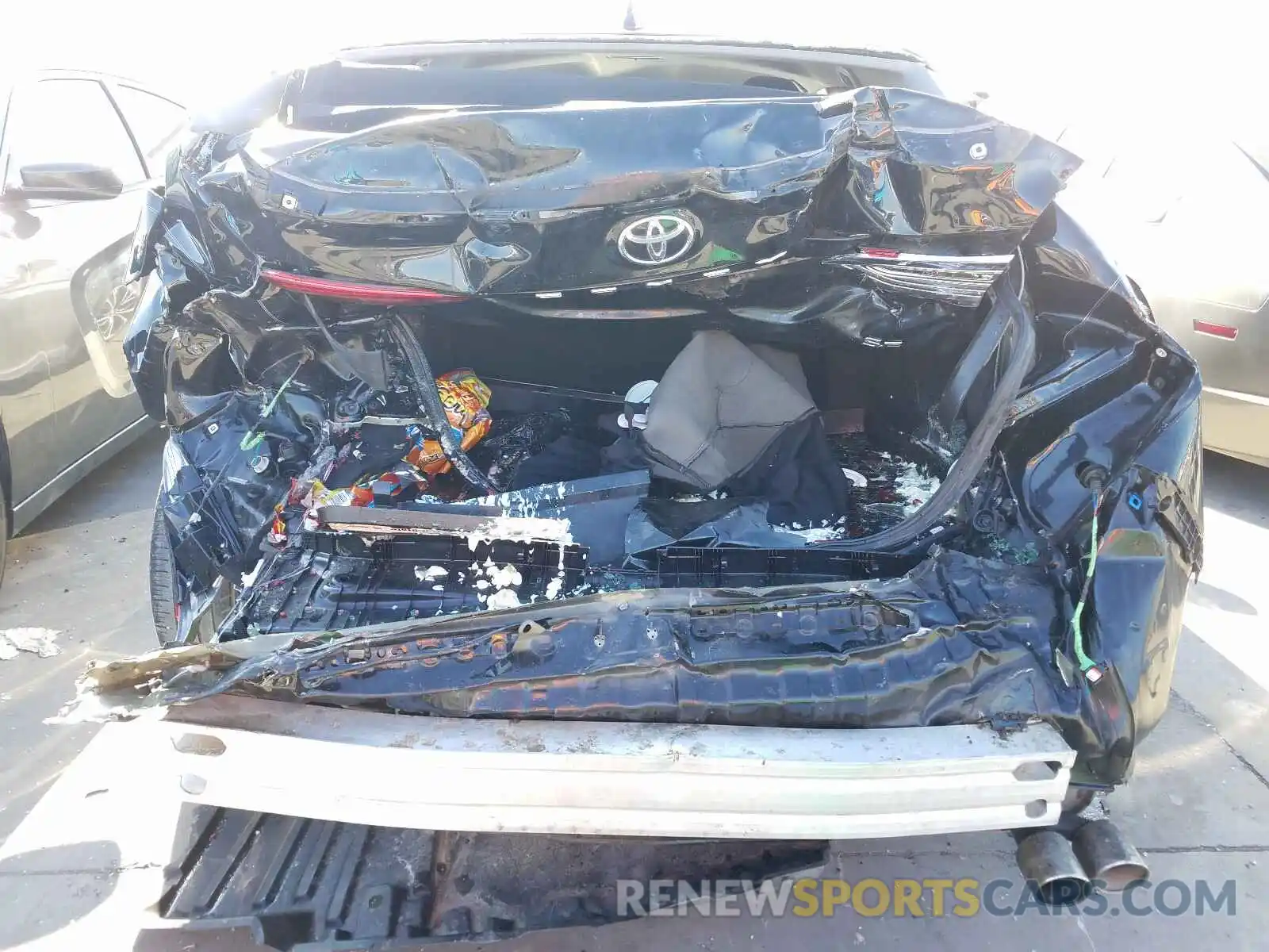 9 Photograph of a damaged car 4T1B11HK2KU691525 TOYOTA CAMRY 2019
