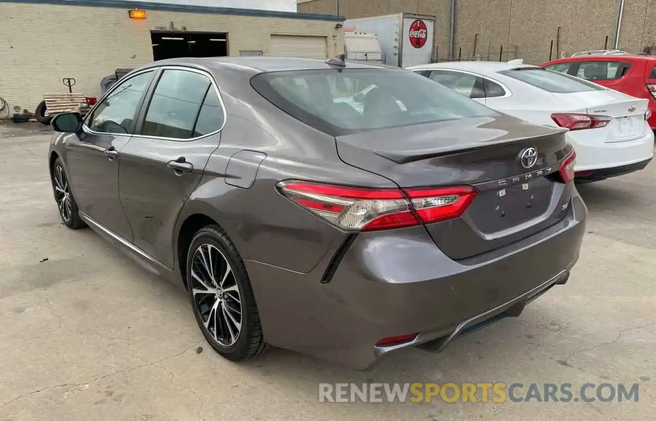 3 Photograph of a damaged car 4T1B11HK2KU692643 TOYOTA CAMRY 2019