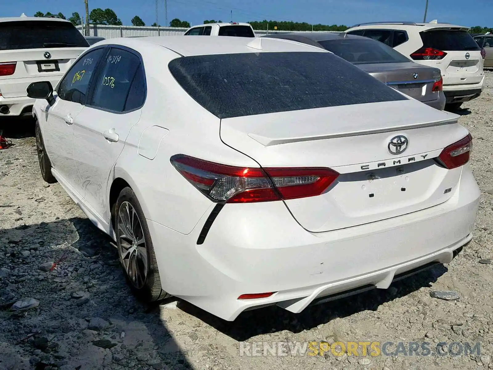 3 Фотография поврежденного автомобиля 4T1B11HK2KU692903 TOYOTA CAMRY 2019