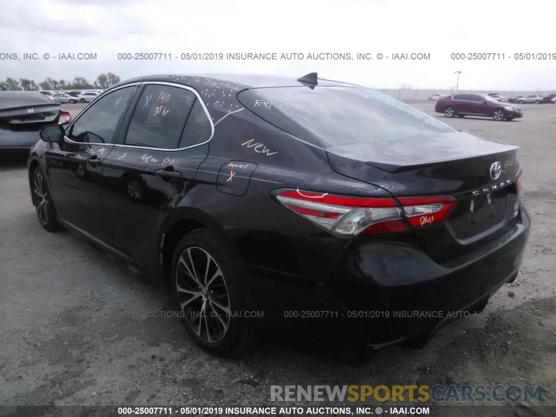 3 Photograph of a damaged car 4T1B11HK2KU694554 TOYOTA CAMRY 2019