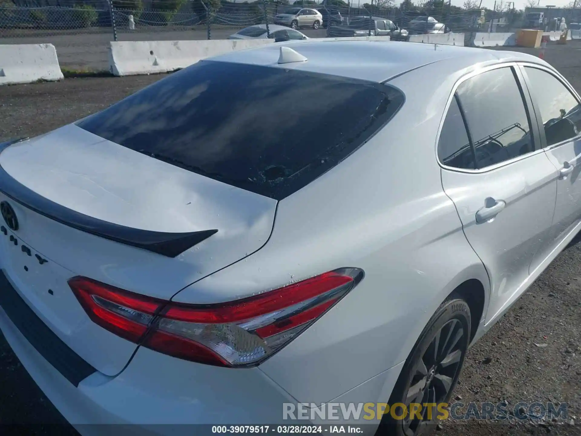 6 Photograph of a damaged car 4T1B11HK2KU695011 TOYOTA CAMRY 2019