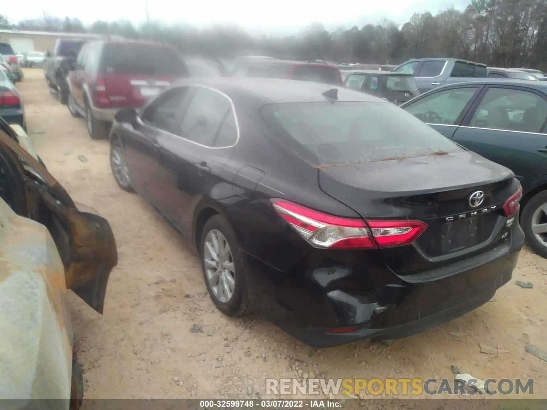 3 Photograph of a damaged car 4T1B11HK2KU696515 TOYOTA CAMRY 2019