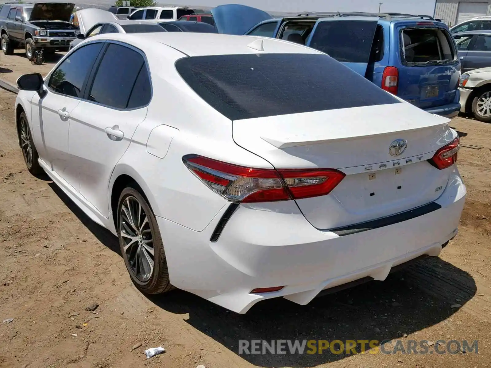 3 Photograph of a damaged car 4T1B11HK2KU696806 TOYOTA CAMRY 2019