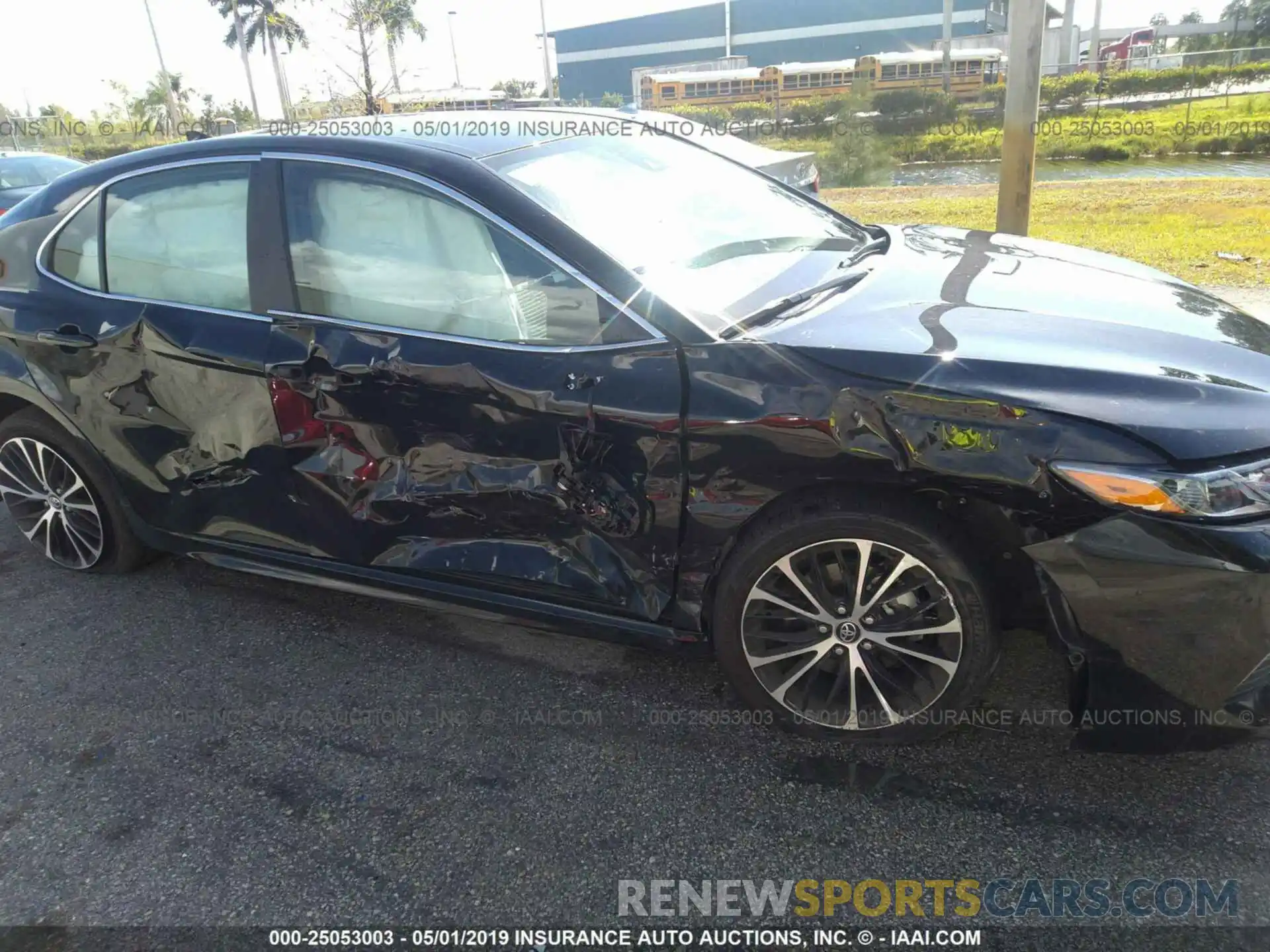 6 Photograph of a damaged car 4T1B11HK2KU696823 TOYOTA CAMRY 2019