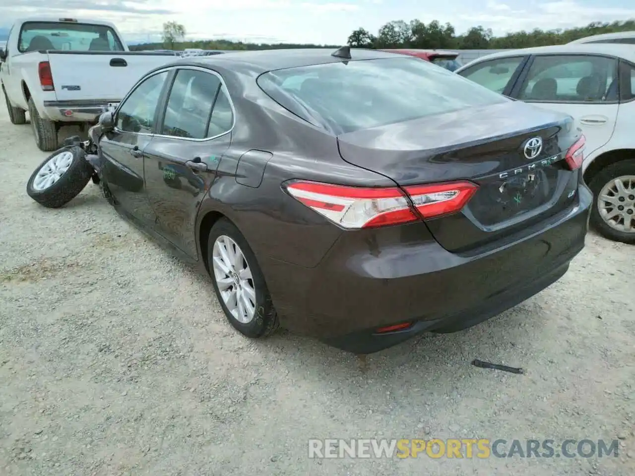 3 Photograph of a damaged car 4T1B11HK2KU697566 TOYOTA CAMRY 2019