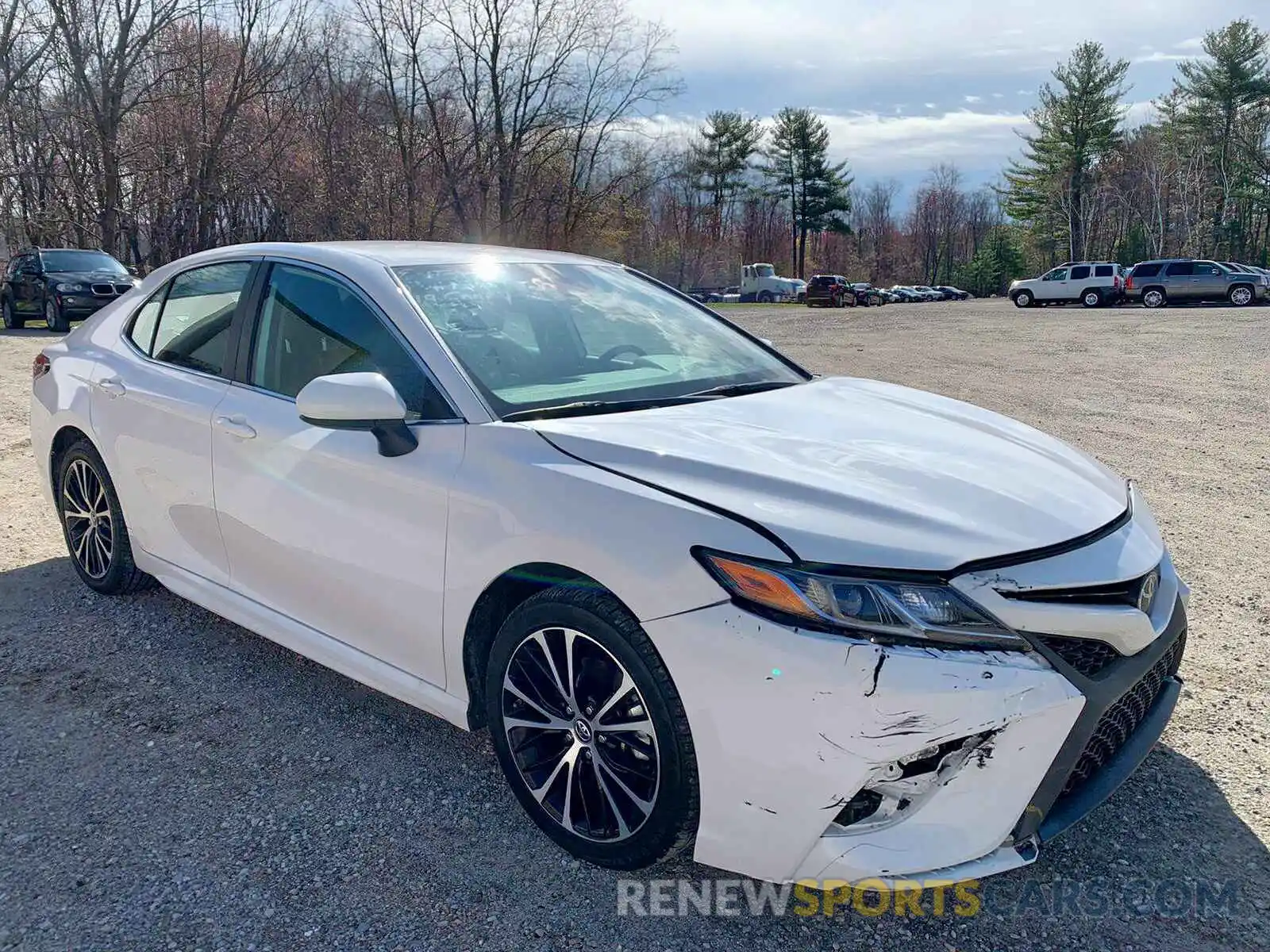 1 Photograph of a damaged car 4T1B11HK2KU698118 TOYOTA CAMRY 2019