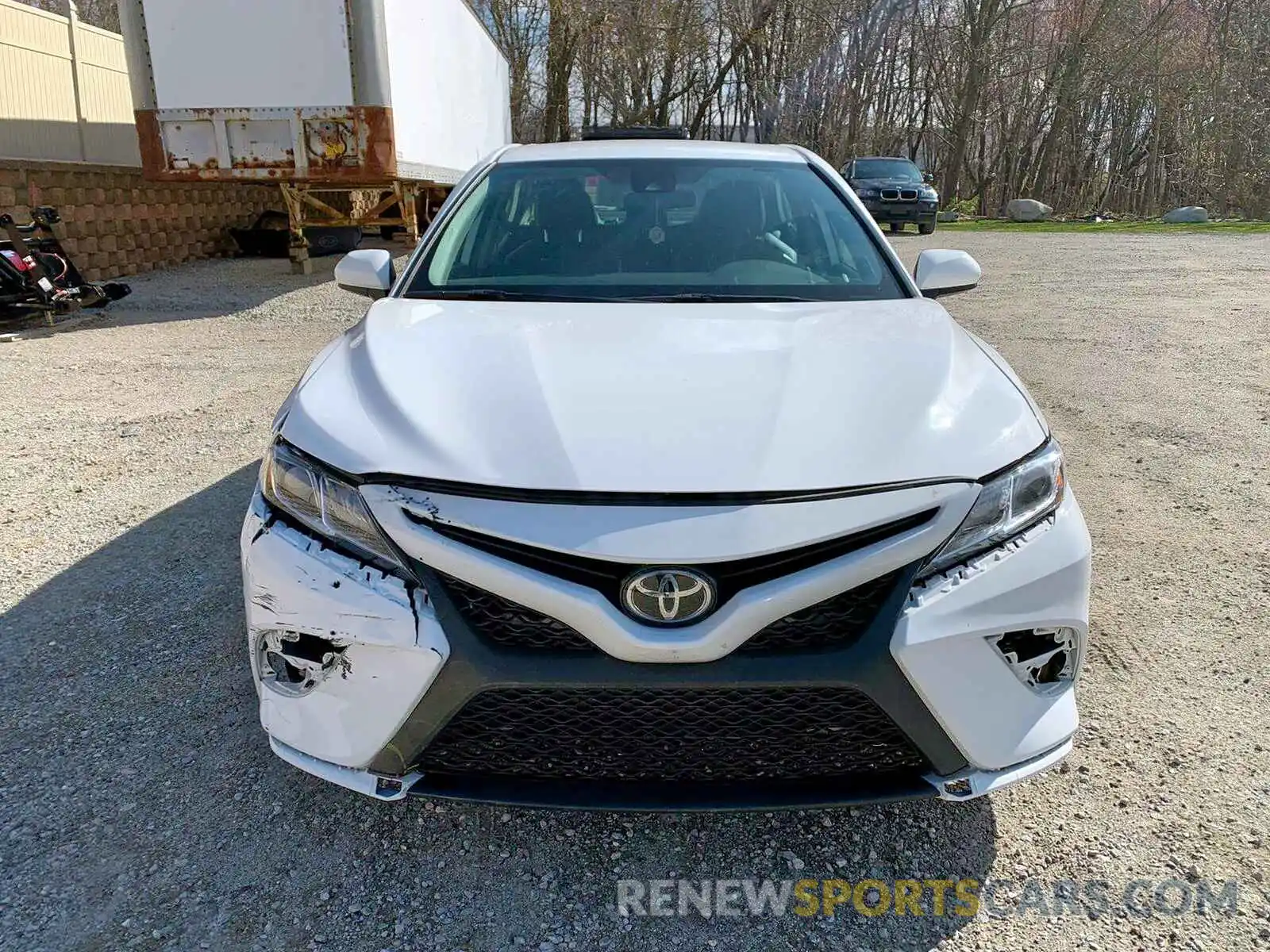 2 Photograph of a damaged car 4T1B11HK2KU698118 TOYOTA CAMRY 2019